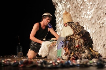 Festival Brasileiro de Teatro inaugura com a peça "Ovo"