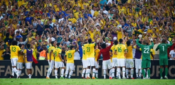 Copa das Confederações recebe elogios de Blatter Copa das Confederações recebe elogios de Blatter