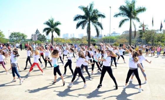 McDonald's ativa McDia Feliz com flashmob