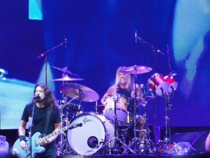 Foo Fighters encerra turnê no Brasil em BH