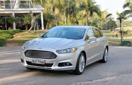 Ford promove test-drive do Novo Fusion em aeroporto