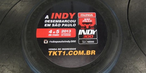 Fórmula Indy desembarca no Aeroporto de Congonhas