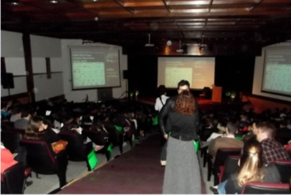 Público lota auditório no Fórum de Marketing Digital