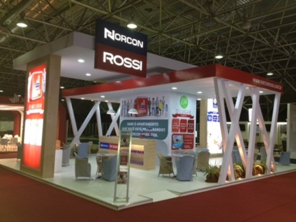 Plural assina estande da Norcon Rossi