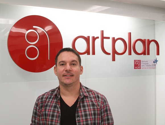 Artplan contrata Ricardinho Weitsman