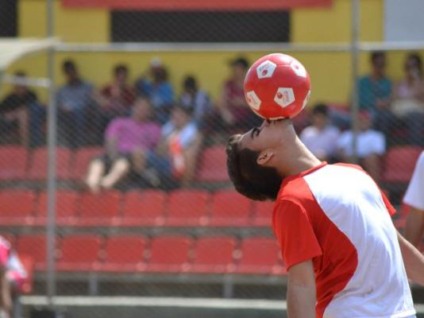 Futebol freestyle empolga público em Belo Horizonte