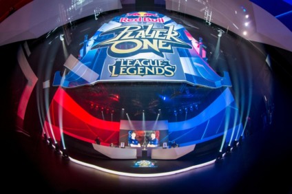 Tem início a final do Red Bull Player One