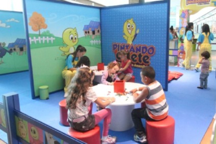 Galinha Pintadinha aparece no Uberlândia 