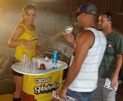 Sampling de Gladiator em evento de vale-tudo