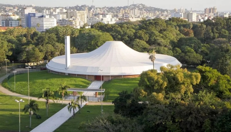 Justiça suspende shows e eventos em locais fechados em POA Justiça suspende shows e eventos em locais fechados em POA