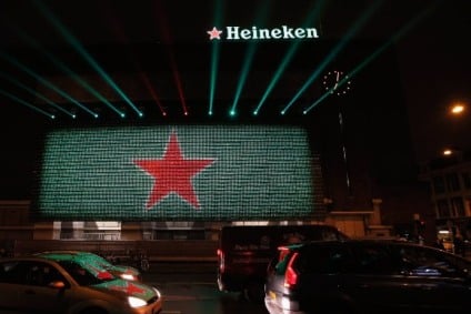 Mensagens do Facebook vão para garrafas de Heineken