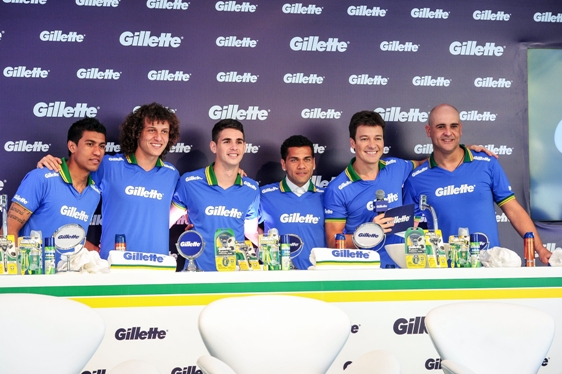 O que era para ser aparentemente uma coletiva de imprensa, se transformou em uma homenagem aos jogadores da Seleção Brasileira.
