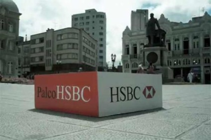 HSBC ouvindo ideias da população
