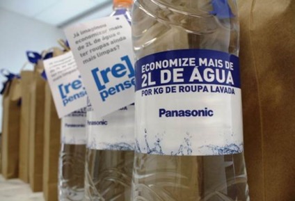 Panasonic presenteia consumidores com água