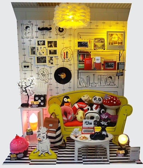 Imaginarium sorteia vitrina cheia de produtos