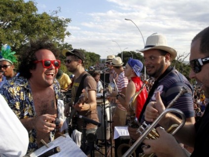 Festa de Carnaval inaugura circuito da Orla do Guaíba