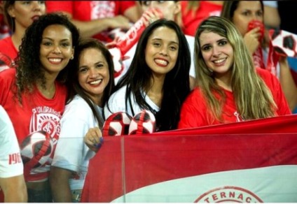 Internacional homenageia mães do seu elenco
