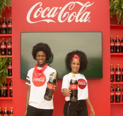 Coca-Cola incentiva o uso de embalagem no Festival Path