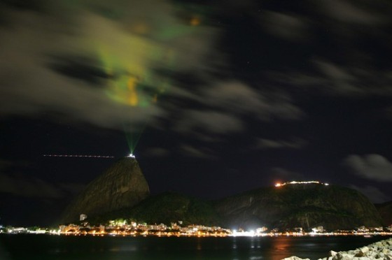 COPA DO MUNDO. ILUMINAÇÃO DO PÃO DE AÇUCAR É INAUADA.FOTO ERNESTO CARRIÇO COPA DO MUNDO. ILUMINAÇÃO DO PÃO DE AÇUCAR É INAUADA.FOTO ERNESTO CARRIÇO