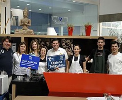 Plaza Itu entrega prêmio da promo "Mês dos Pais"