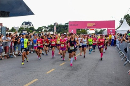 Corrida incentiva mulheres a prevenirem-se contra o câncer de mama