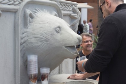 Colorado cria fonte de cerveja para encantar os consumidores