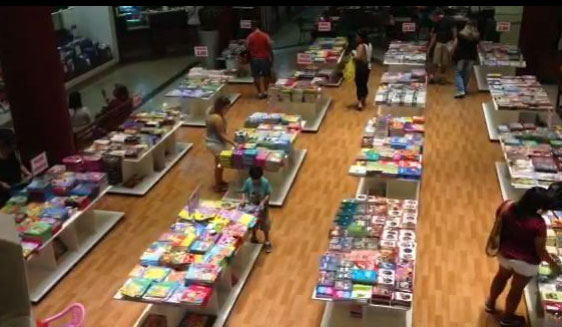 A Feira do Livro acontece até o dia 04/06.