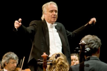Visa fecha parceria com o maestro João Carlos Martins
