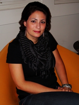 Fábrica contrata Josie Moraes