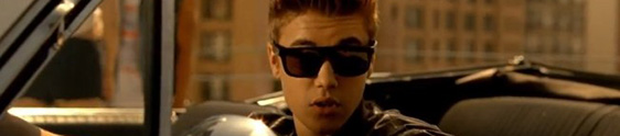 Promo dá pedaço de camisa usada por Justin Bieber