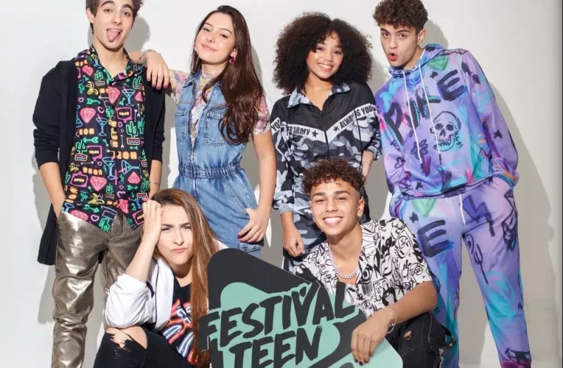 Estrelas da internet serão mestres de cerimônia do Teen Live Show