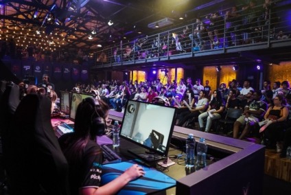 Torneio feminino de esportes eletrônicos tem pico de audiência