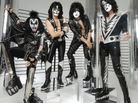 Gene Simmons, Eric Singer, Paul Stanley e Tommy Thayer, integrantes da banda Kiss.