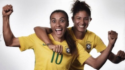 Nike homenageia atletas do futebol feminino em mídia de OOH