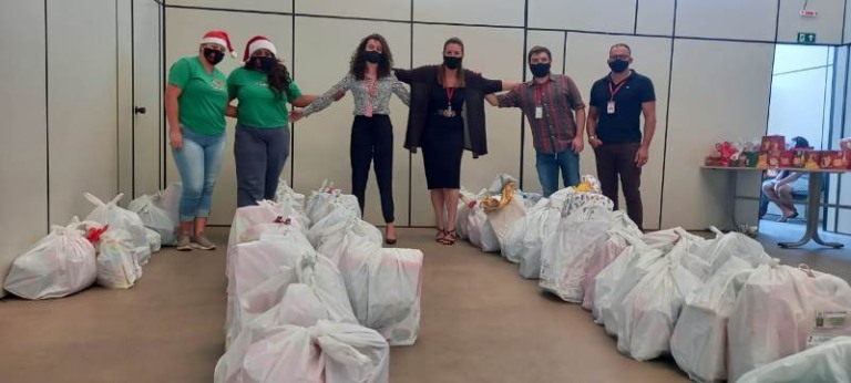 Shopping Botucatu doa kits de Natal para crianças do Pérola Negra