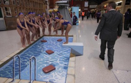 Nado sincronizado em piscina seca?