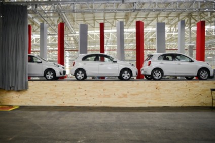 Guia MKT à frente do lançamento da fábrica da Nissan