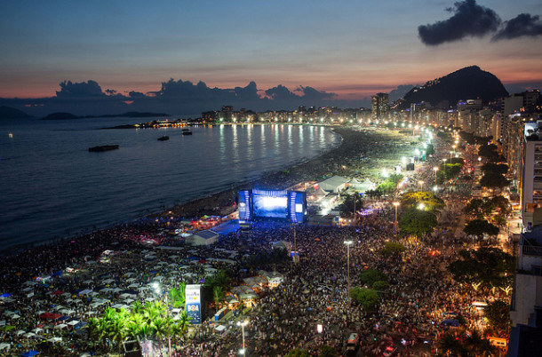 Prefeitura do Rio suspende Réveillon em Copacabana. Decisão sobre Carnaval deverá sair em breve