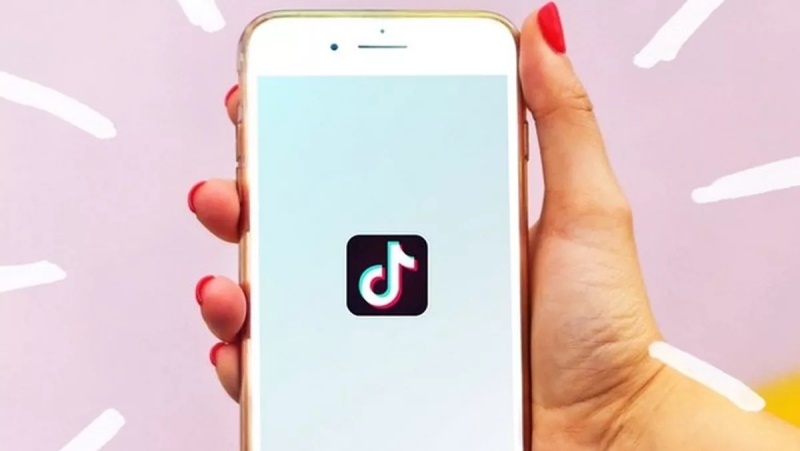 TikTok reforça privacidade de contas de adolescentes e crianças