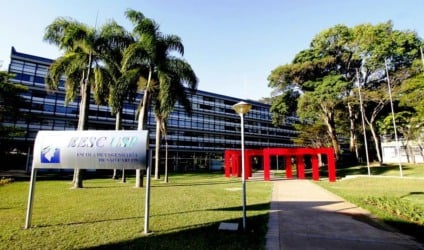 Homens entre 18 e 24 anos têm 42% mais chances de sofrer um acidente de carro