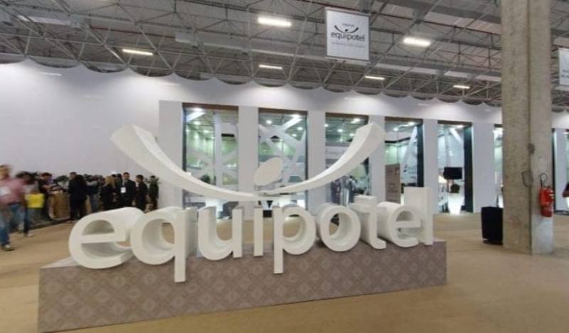 Salas de palestras e corredores lotados no Road Show de Curitiba