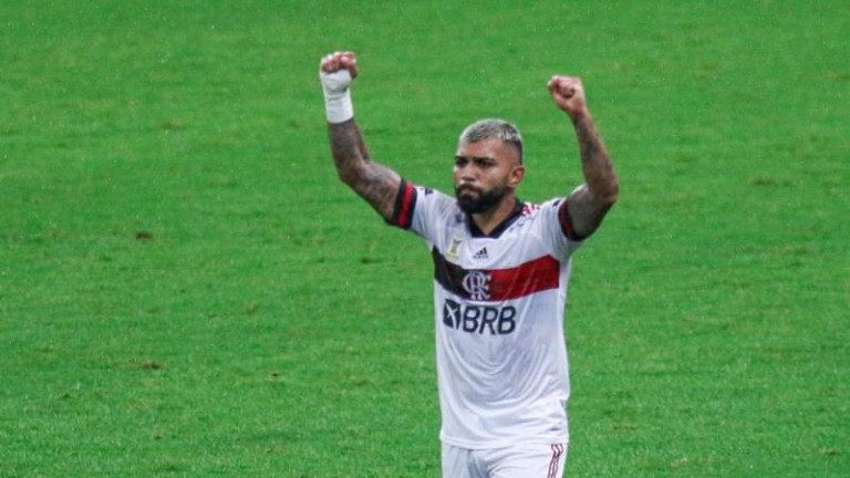 Flamengo vira sobre o Grêmio e volta a sonhar com o título