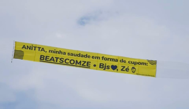 Zé Delivery faz declaração nas alturas para Anitta