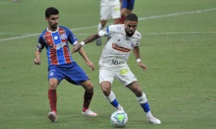 Na briga para fugir do G4 Bahia bateu o Fortaleza por 4x0