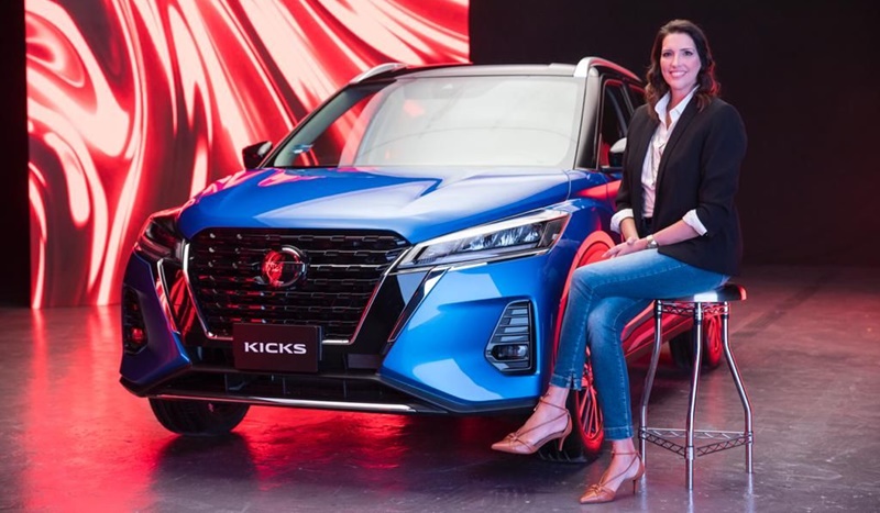 Luciana Herrmann comemora lançamento do Nissan Kicks