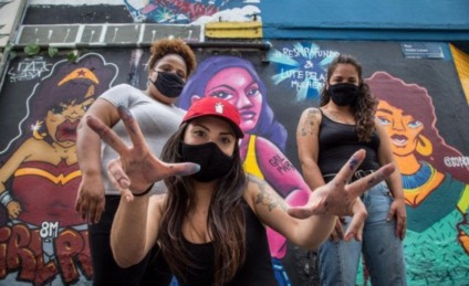 Halls convida grafiteiras para fazer uma homenagem às mulheres