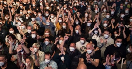 Concerto em Barcelona recebe 5 mil pessoas