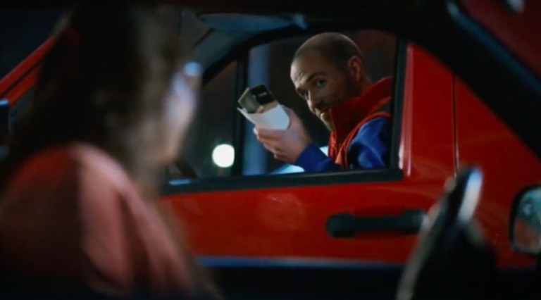 McDonald's incentiva o amor no estacionamento