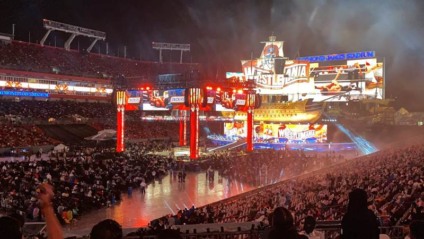 WWE retorna com o WrestleMania presencial em grande estilo