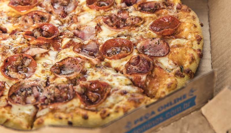 Consumidor poderá usar emoji para pedir pizza da Domino’s